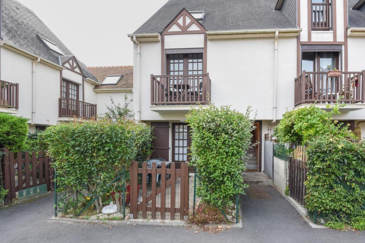 Ferienwohnung Le Voilier Courseulles-sur-Mer Exterior foto