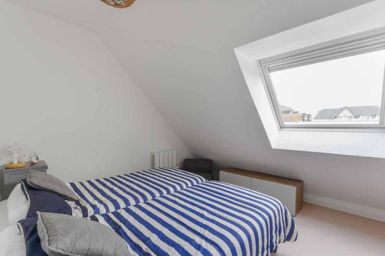 Ferienwohnung Le Voilier Courseulles-sur-Mer Exterior foto